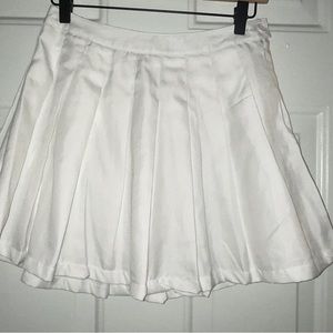 Faded Rose Pleated White Skirt